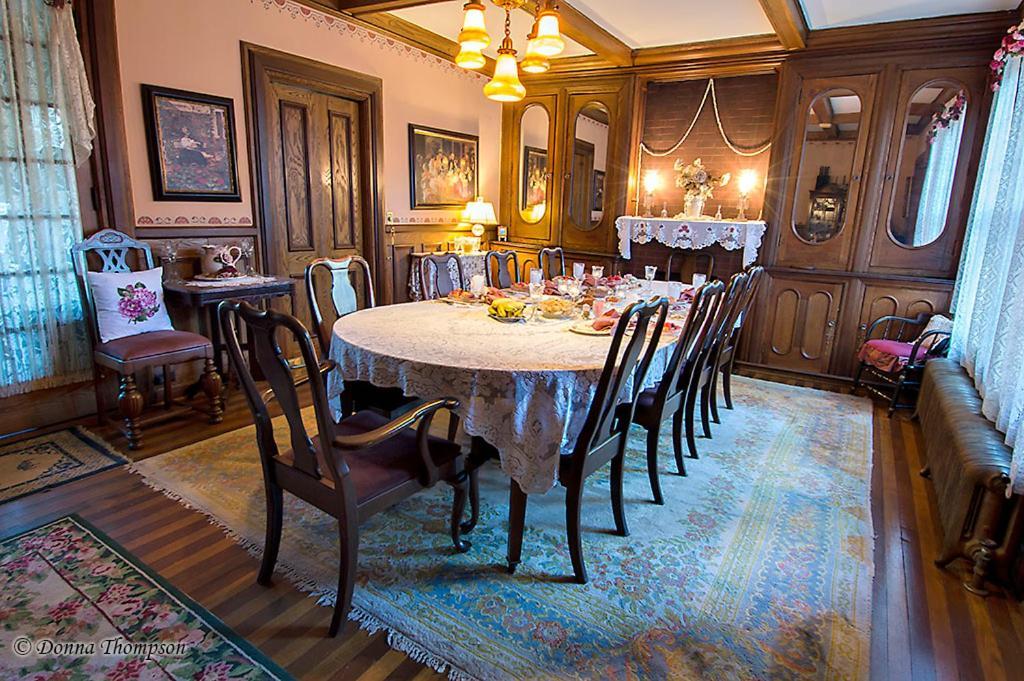 كورنينغ Rosewood Inn المظهر الخارجي الصورة